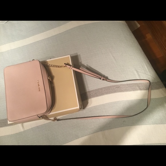 NEW MICHAEL KORS BAG - Picture 11 of 14